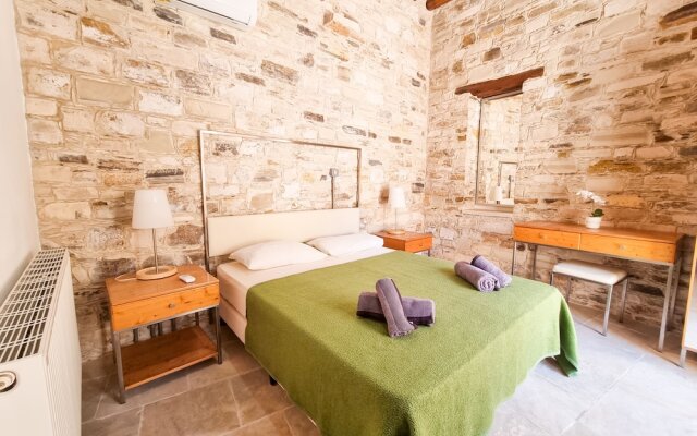 Traditional Village Pool Apartment