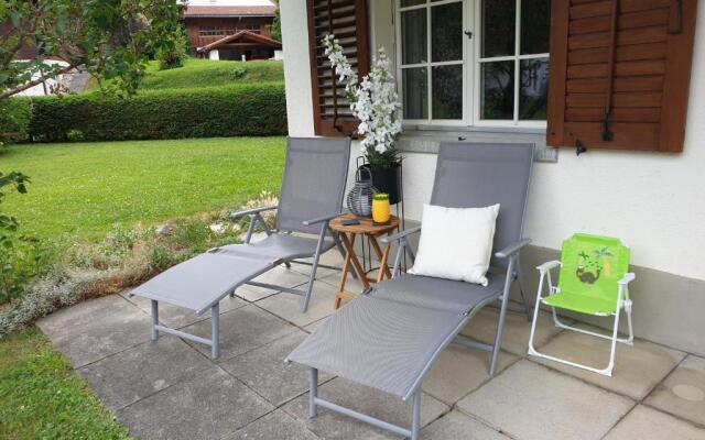 Chalet Spitzhorn - Your Peak Getaway - Private Terrasse & gratis Parkplatz