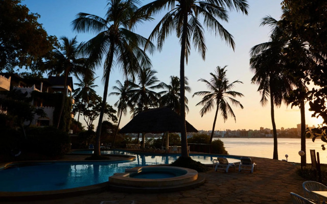 Tamarind Village Apartments
