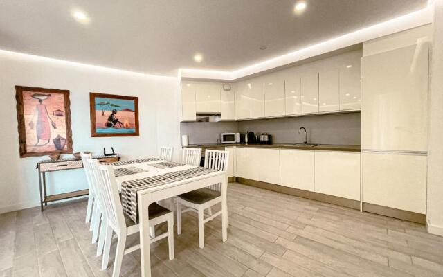 Ocean View Apartment, Heated pool, Free Parking PP207