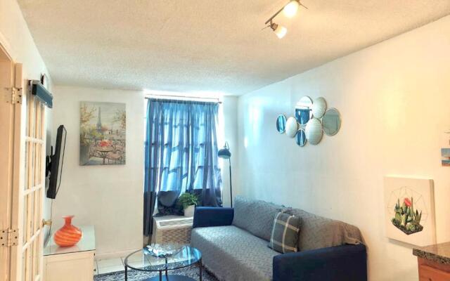 1 bedroom in the BEST location in South Beach !