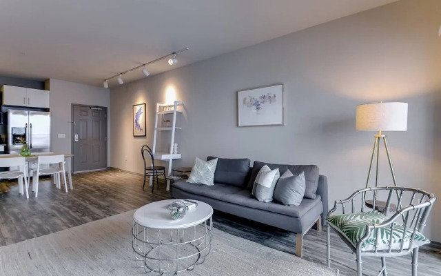 One Bed/1Bath + Private Balcony WALK TO BEACH