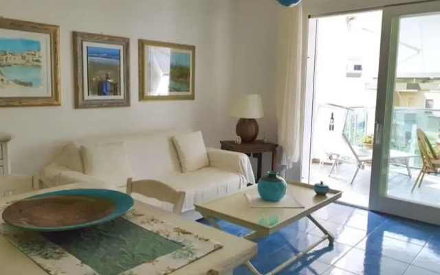 Oltremare apartment with large veranda for 6 people