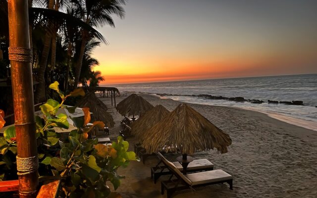 Los Corales