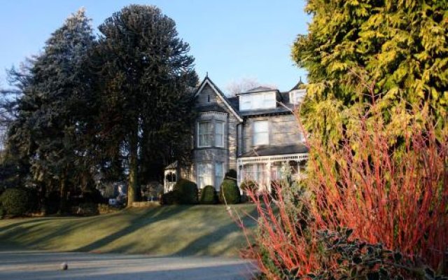 Clare House Hotel