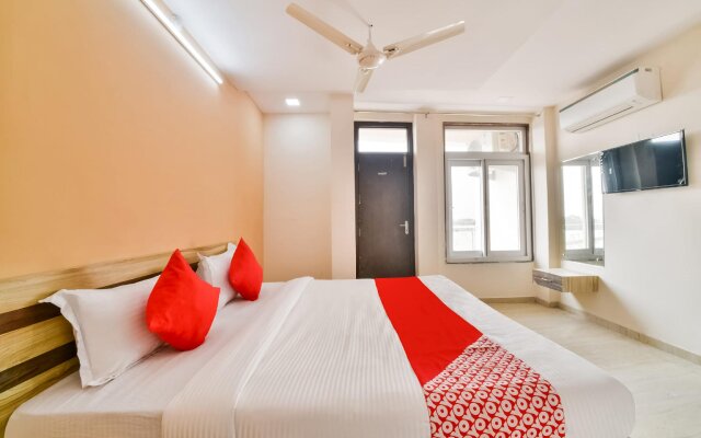 Hotel Paradise by OYO Rooms