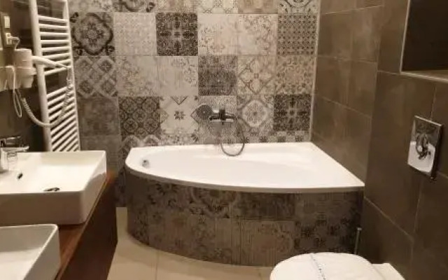 Vácz Hotel