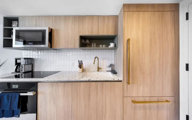 DTW Miami Luxury 1BR with Urban Views