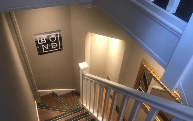 Bond Street Apartments