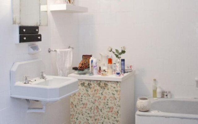Habitaciones con Encanto, Espacio Mundano
