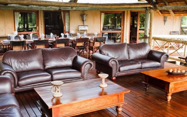 Deception Valley Lodge