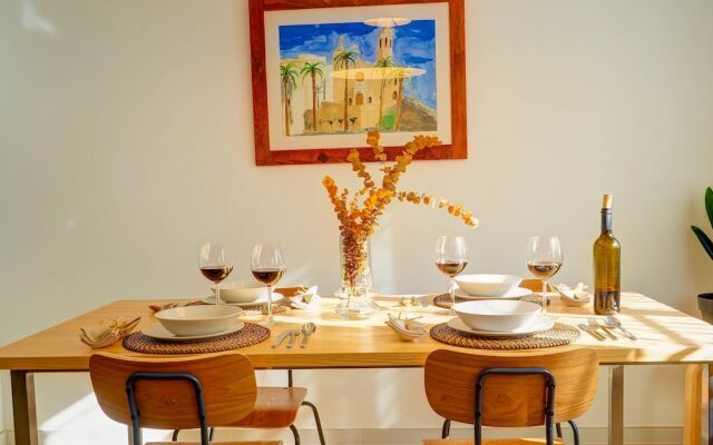 San Sebastian Apartment with Patio by Hello Apartments Sitges