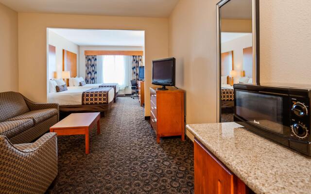 Best Western Plus Rose City Conference Center Inn