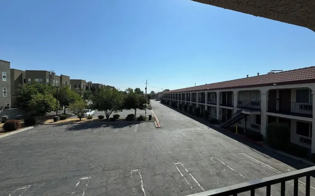 Casa Blanca Hotel & Suites Azusa