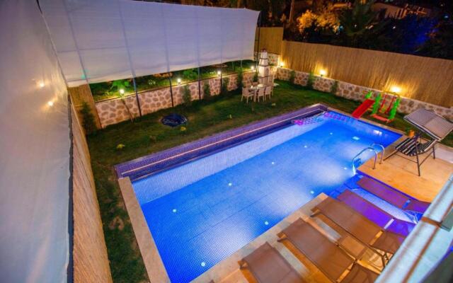 Fabulous Villa With Pool in Kas