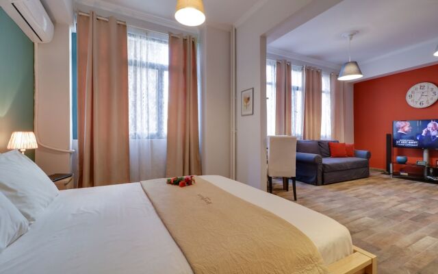 Ermou Fashion Suites