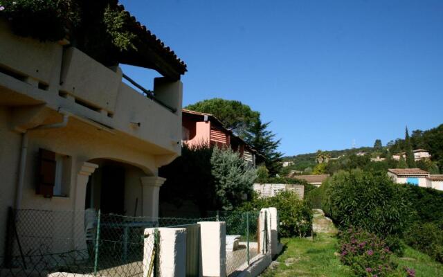 Coquet appartement dans mazet Ste Maxime (Riviera) classé 3