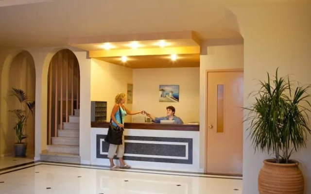 Creta Hotel