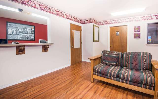 Super 8 by Wyndham Big Cabin/Vinita Area