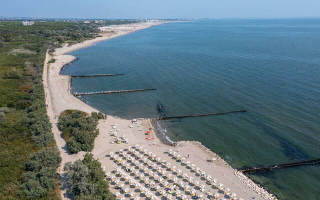 Club Del Sole Spina Family Collection