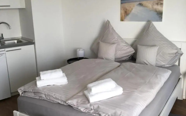 Apartment 9, OG 23