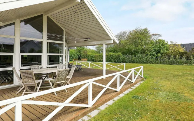 8 Person Holiday Home in Lemvig-by Traum