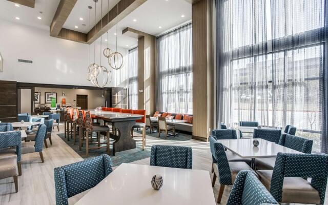 Hampton Inn & Suites North Dallas Central Expy