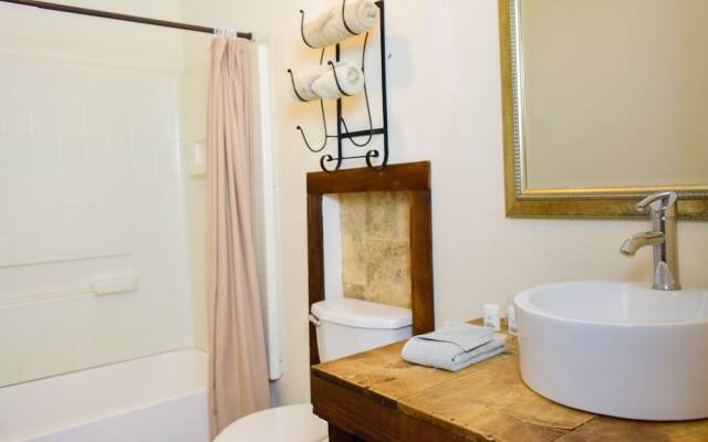 Selah Hotel