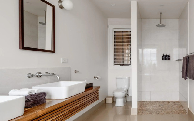 Piermont Retreat Swansea