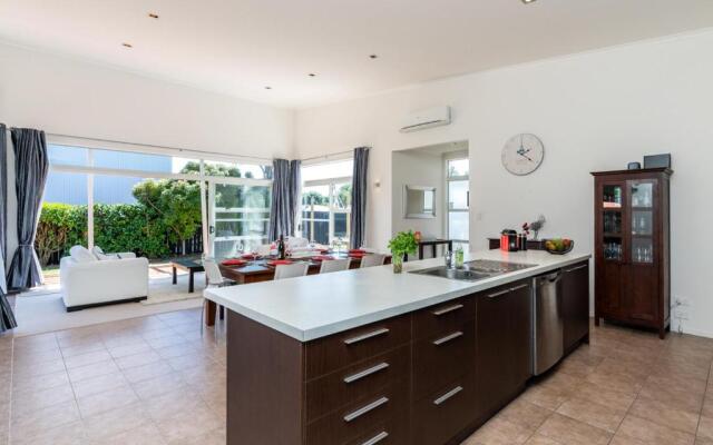 Magnifique - Mangawhai Holiday Home