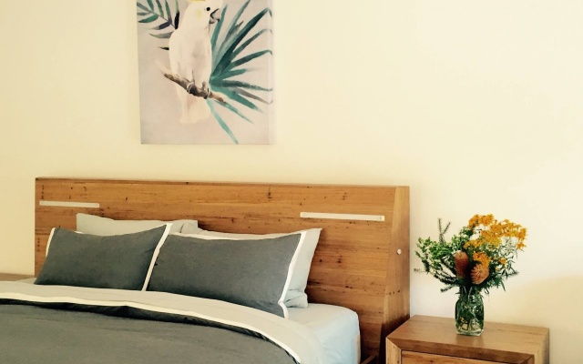 Tilba Lake House – Guest Rooms – Central Tilba