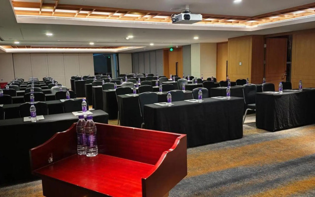 Joy City Hotel & Apartment