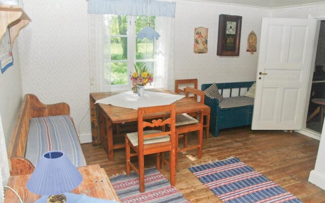 Awesome Home in Brålanda With 1 Bedrooms