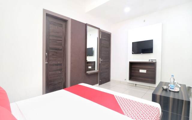 OYO 15005 Hotel K-Homes
