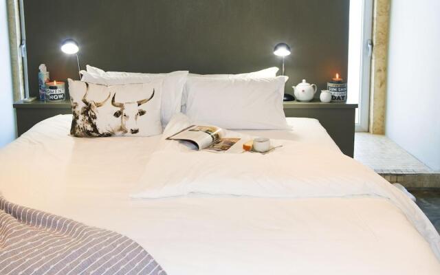 Suite 9 The Village