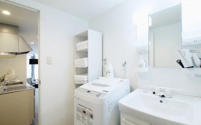 Yoshi Building 302