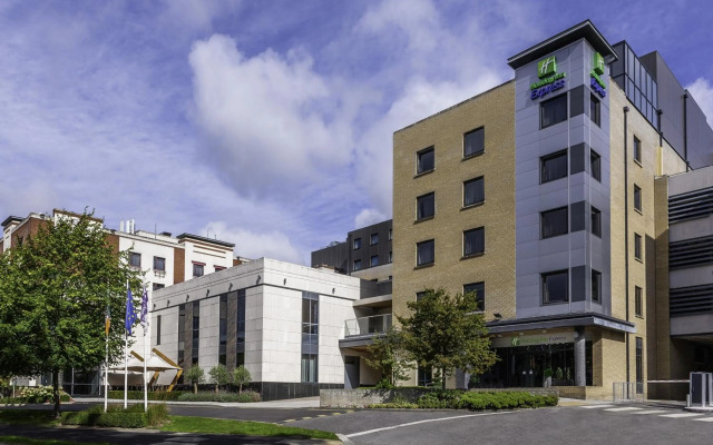 Holiday Inn Express Hotel Dublin Airport by IHG
