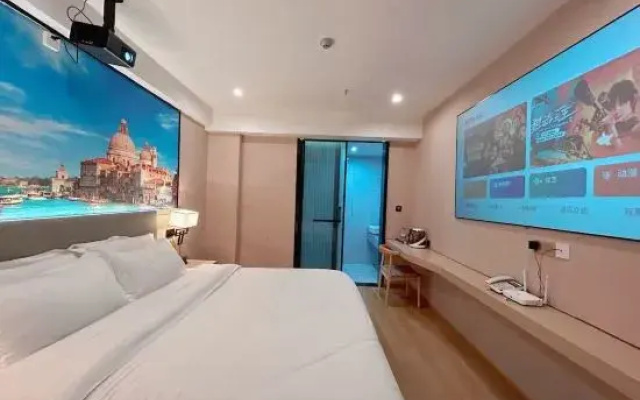 Yibin Four Leaf Hotel