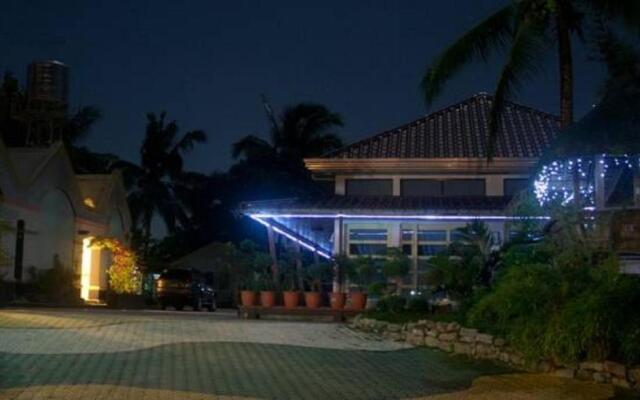 Zillion Pavilion Family & Business Hotel