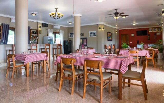 Riviera Hotel & Resort Kep