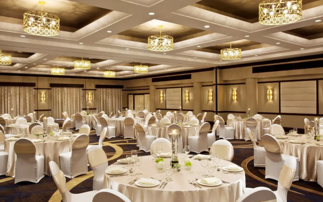Sheraton LaGuardia East Hotel