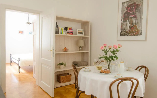Unique Apt 250M From The Charles Bridge