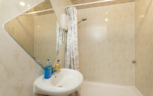 Longlyn 3 bedroom apartment
