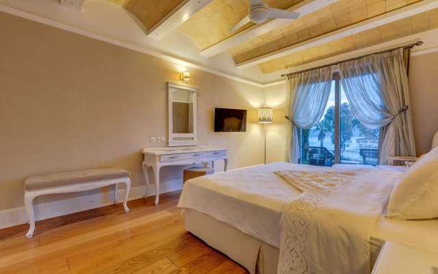 Antmare Hotel