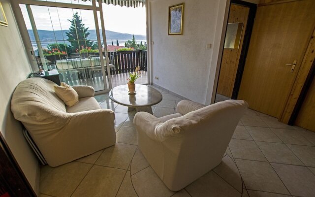 Apartments Juric On Quiet Location