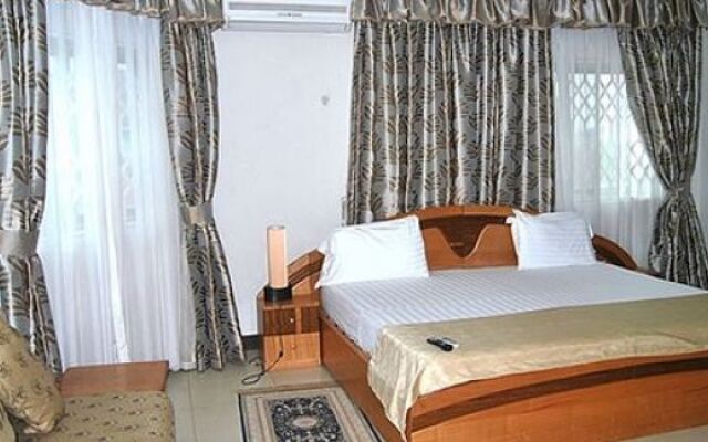 Acacia Lodge, North Legon