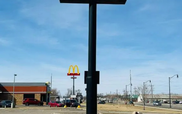 Howard Johnson West Fargo