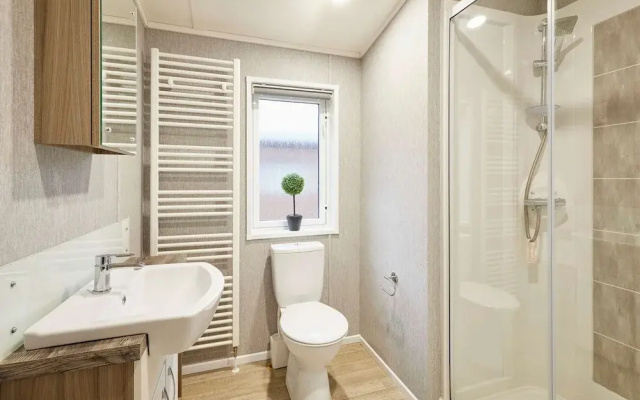 Host Stay Audley Lodge