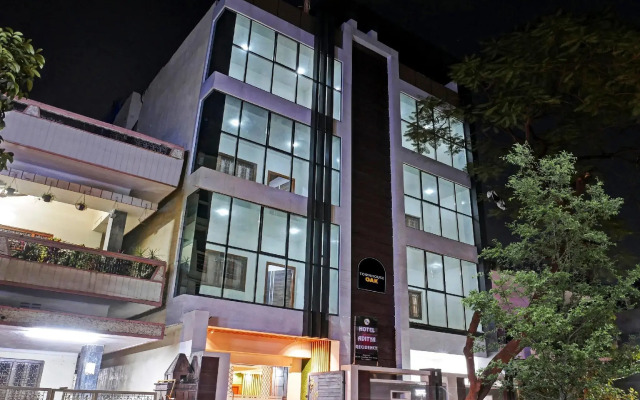 Townhouse OAK Hotel Aditya Residency