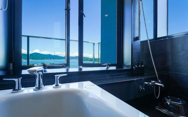 SETOUCHI KEIRIN HOTEL 10 by Onko Chishin